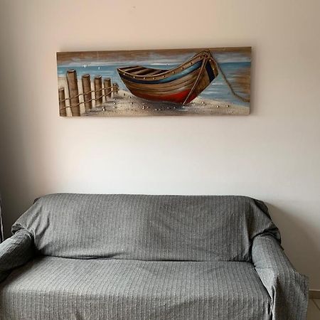 Paphos Comfortable 2 Bedroom Apartment In Popular Limnaria Gardens מראה חיצוני תמונה