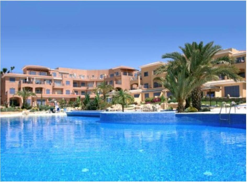 Paphos Comfortable 2 Bedroom Apartment In Popular Limnaria Gardens מראה חיצוני תמונה