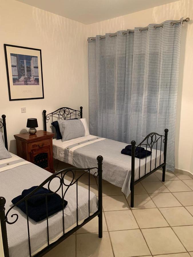 Paphos Comfortable 2 Bedroom Apartment In Popular Limnaria Gardens מראה חיצוני תמונה
