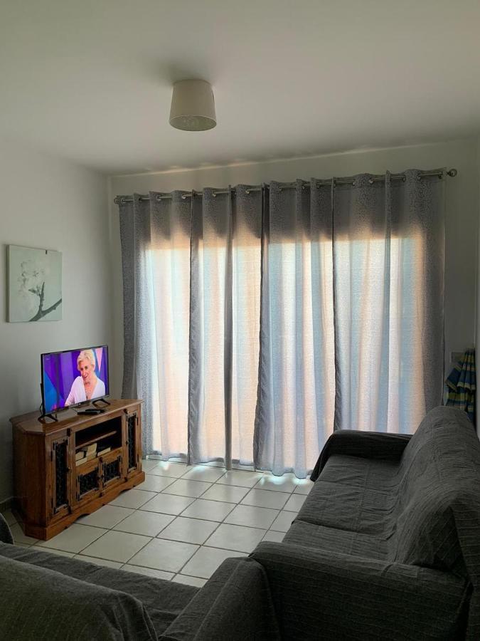 Paphos Comfortable 2 Bedroom Apartment In Popular Limnaria Gardens מראה חיצוני תמונה